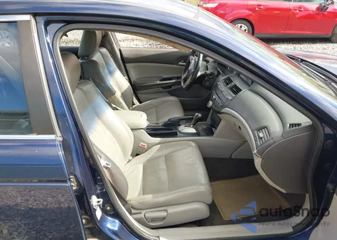 2010 Honda Accord 2.4 Ex-L from USA, damaged, VIN 1HGCP2F85AA170708